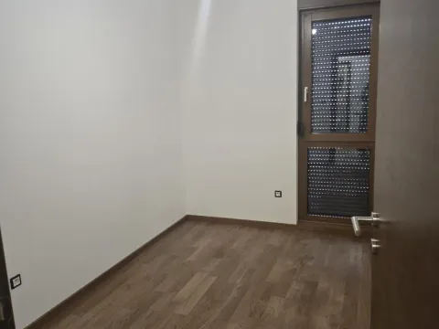 Rent, three bedroom apartment, 81m², Vezirov Most, Podgorica - image 5