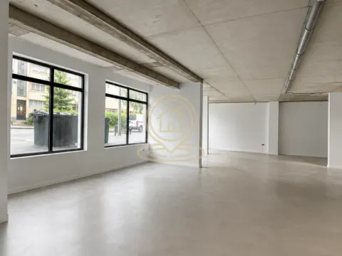 Prodaja, poslovni prostor, 500m², Centar, Vrnjačka Banja - image 1