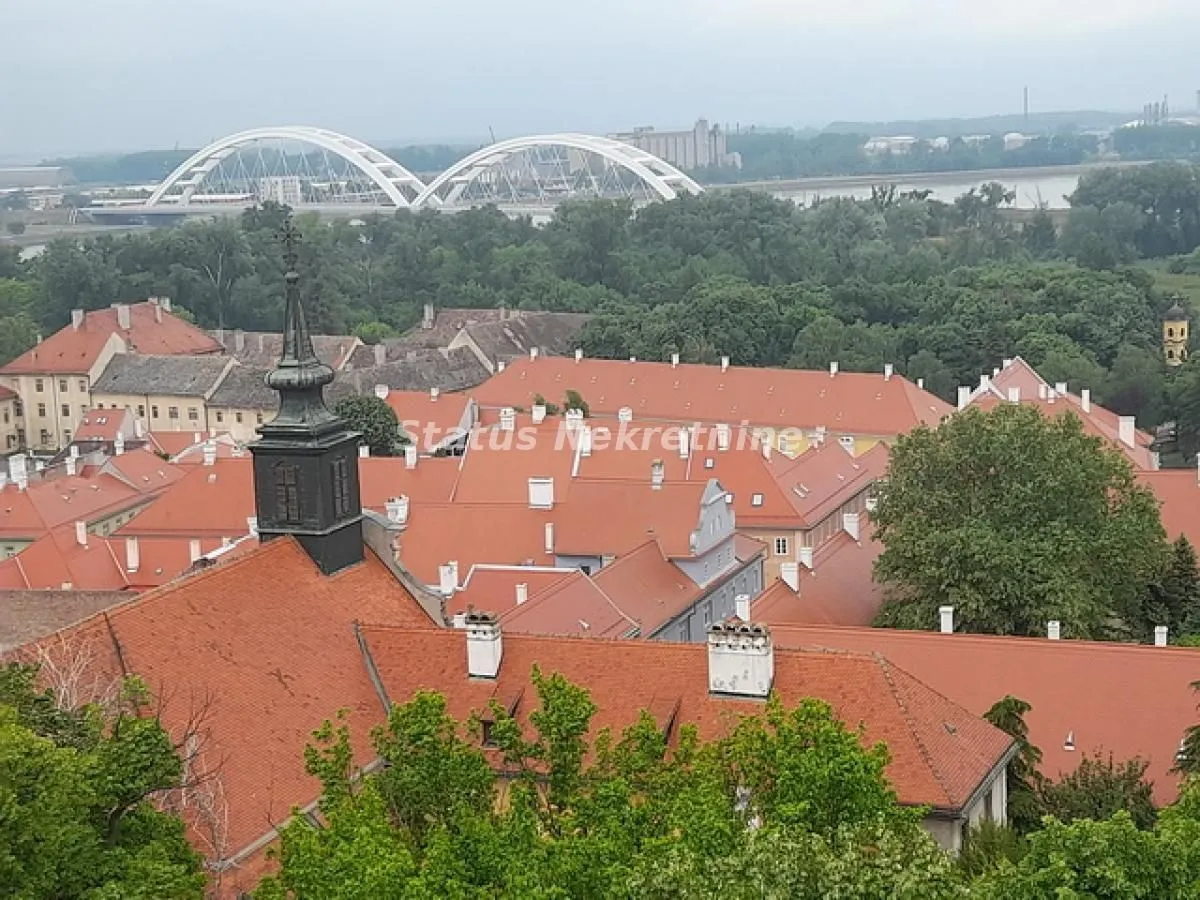 Prodaja, četvorosoban stan, 188m², Petrovaradin, Novi Sad