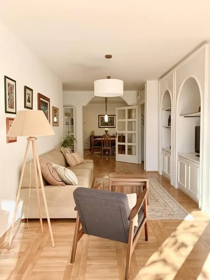 Izdavanje, kuća, 100m², Gorica C, Podgorica