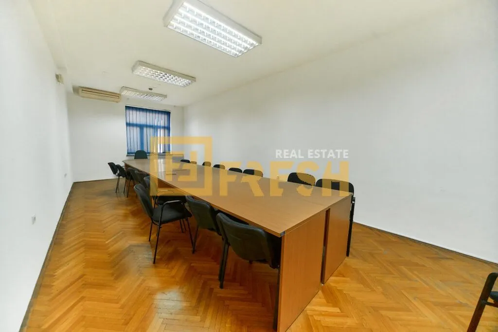 Rent, office space, 345m², Centar, Podgorica