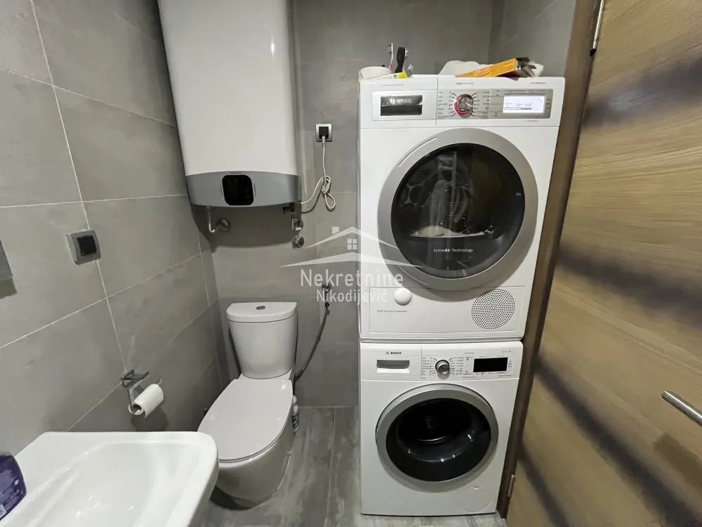 Izdavanje, stan, 154m², Filmski Grad, Beograd