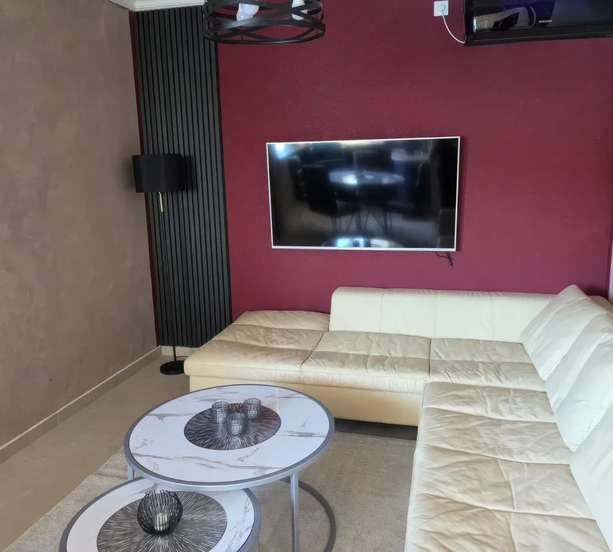 Izdavanje, dvosoban stan, 70m², Topla, Herceg Novi