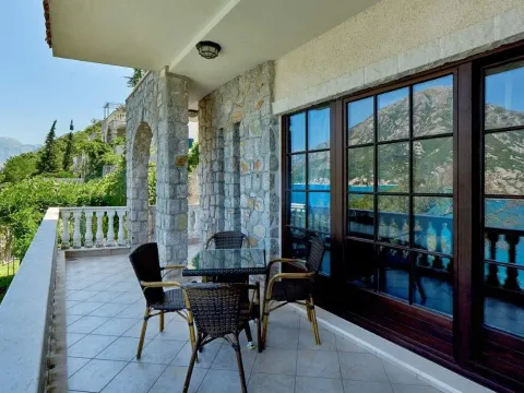 Prodaja, kuća, 235m², Kostanjica, Kotor - image 18