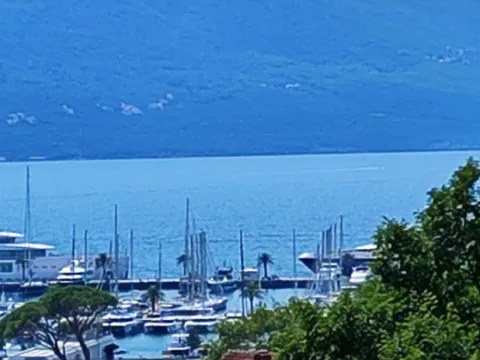 Prodaja, jednosoban stan, 43m², Pod Kuk, Tivat - image 9