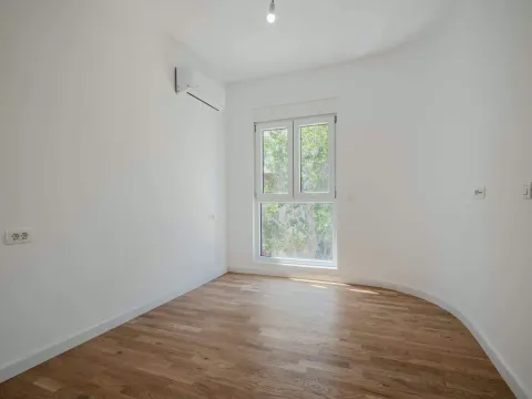 Sale, two bedroom apartment, 65m², Centar, Bar - image 5