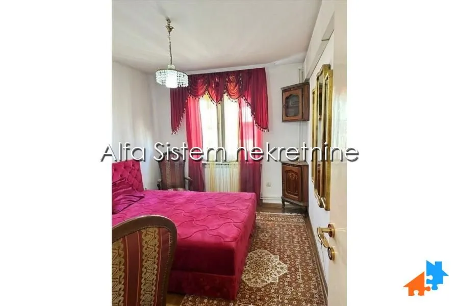 Rent, three bedroom apartment, 77m², Vračar Sve Podlokacije, Beograd