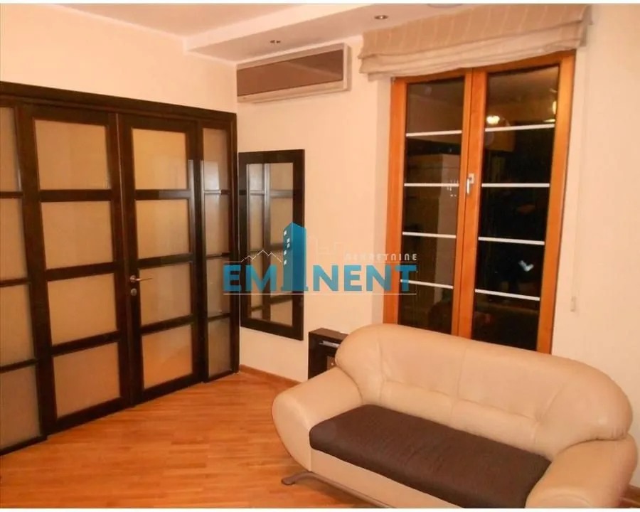 Rent, two bedroom apartment, 45m², Kalenić Pijaca, Vračar Sve Podlokacije