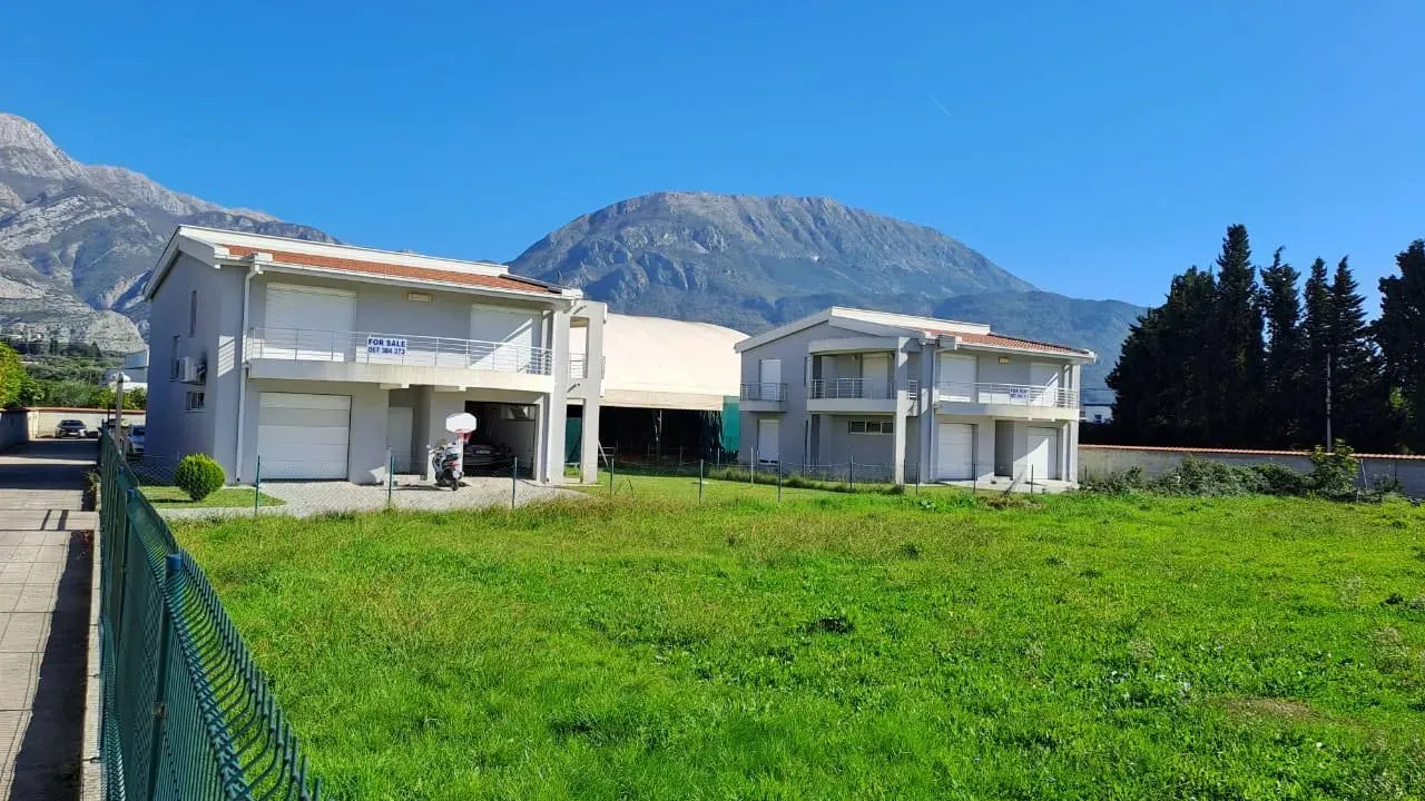 Sale, house, 300m², Centar, Bar