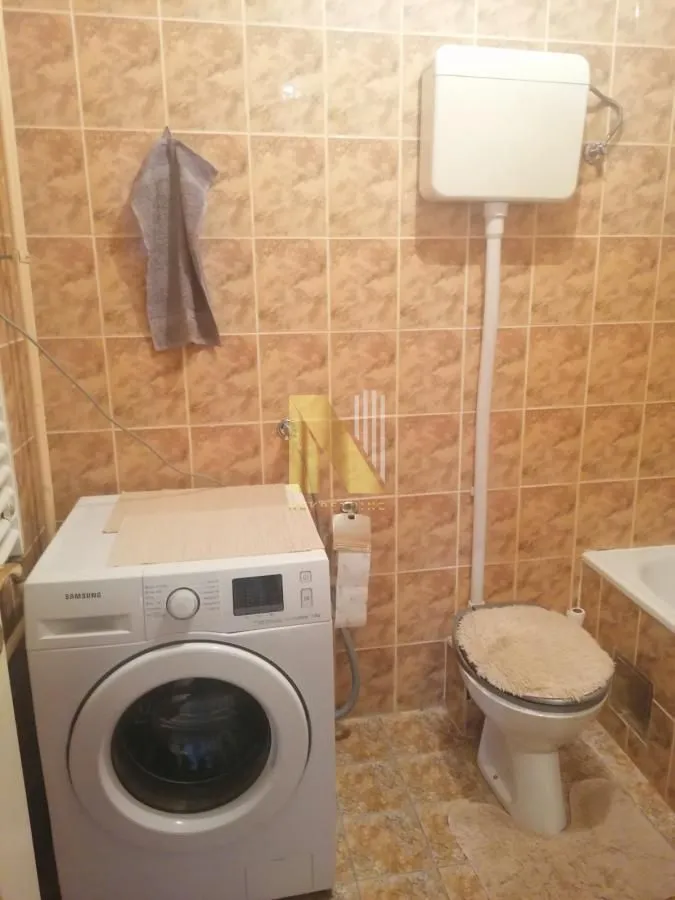 Izdavanje, dvosoban stan, 41m², Bulevar Oslobodjenja, Novi Sad Sve Podlokacije