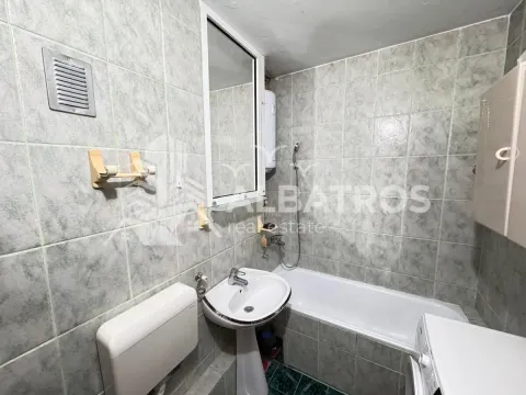 Prodaja, dvosoban stan, 77m², Centar, Bar - image 15