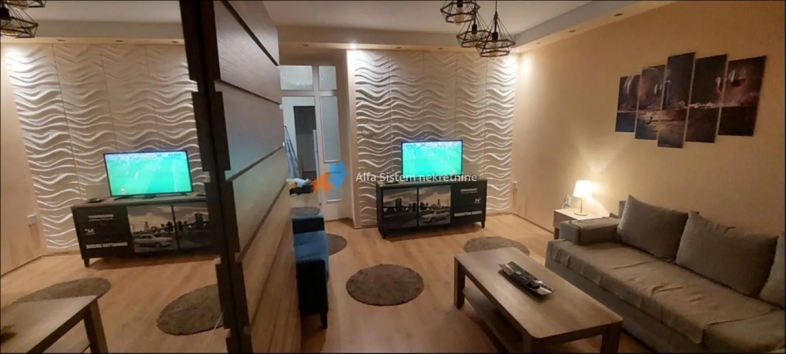 Izdavanje, dvosoban stan, 44m², Stari Grad, Beograd