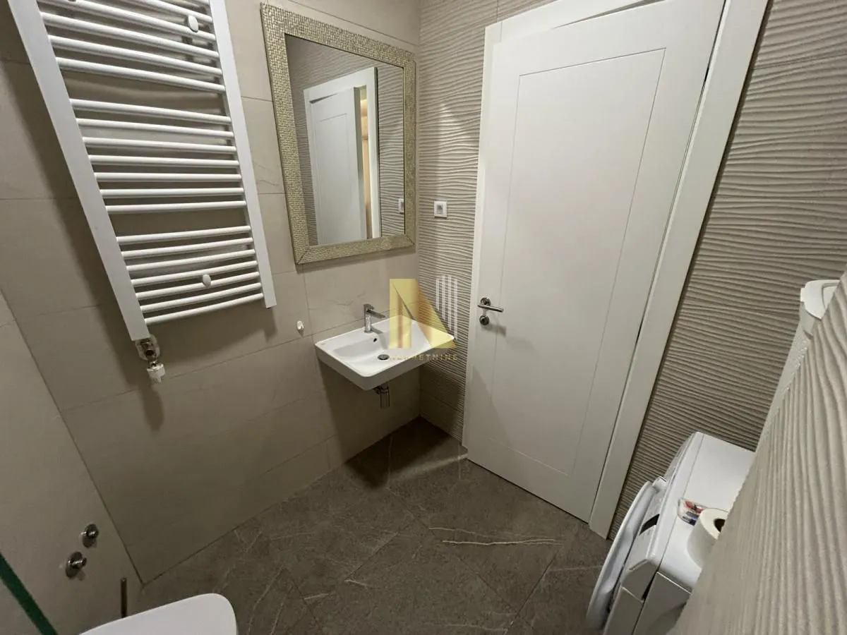 Prodaja, dvosoban stan, 42m², Bulevar Evrope, Novi Sad Sve Podlokacije