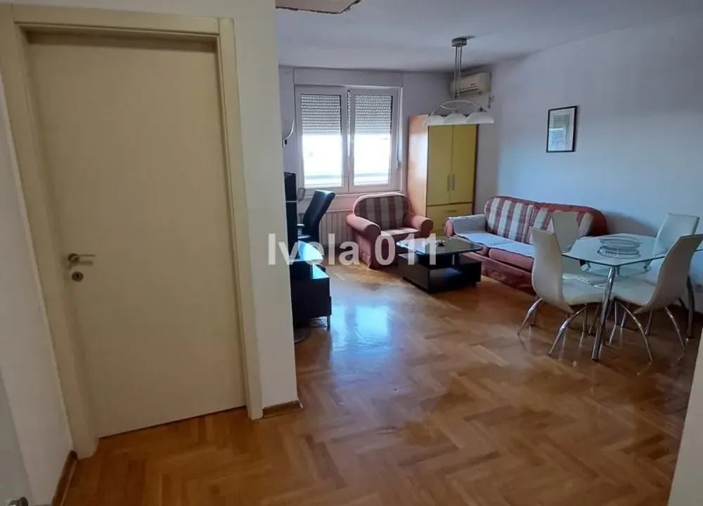 Prodaja, dvosoban stan, 43m², Vojvode Vlahovica, Beograd
