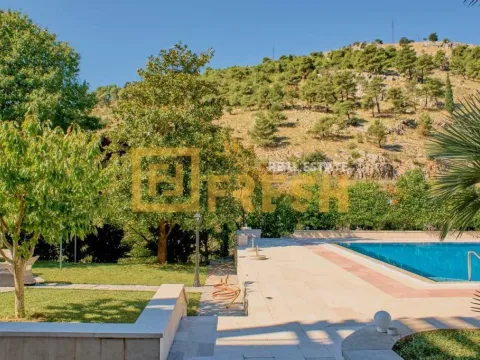 Prodaja, kuća, 300m², Zagorič, Podgorica - image 40