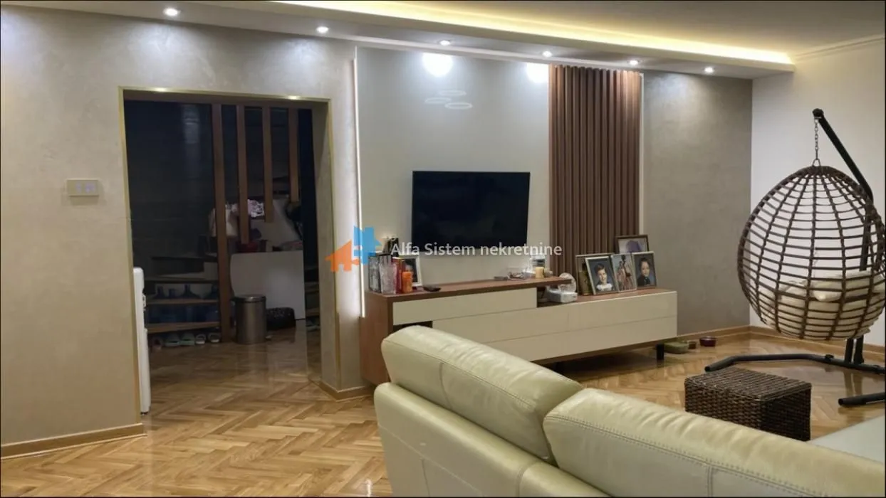 Izdavanje, kuća, 160m², Savski Venac, Beograd