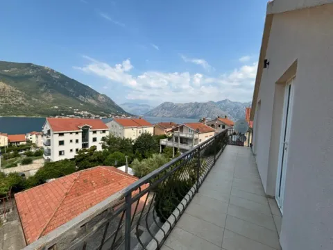 Prodaja, dvosoban stan, 73m², Dobrota, Kotor - image 2