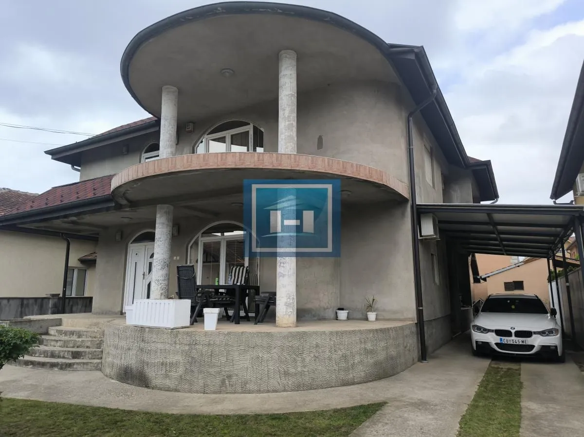 Prodaja, kuća, 470m², Ćuprija, Srbija