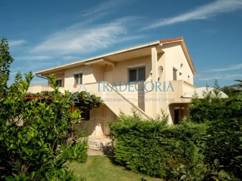 Prodaja, kuća, 180m², Bar, Crna Gora - image 11