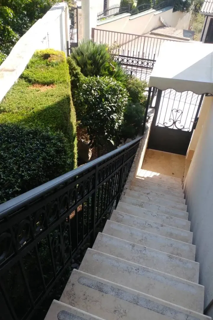Sale, house, 200m², Bar, Crna Gora