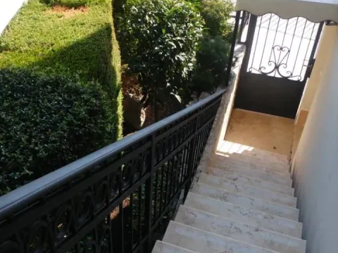 Sale, house, 200m², Bar, Crna Gora - image 9