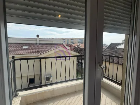 Prodaja, jednosoban stan, 52m², Stari Aerodrom, Podgorica - image 5