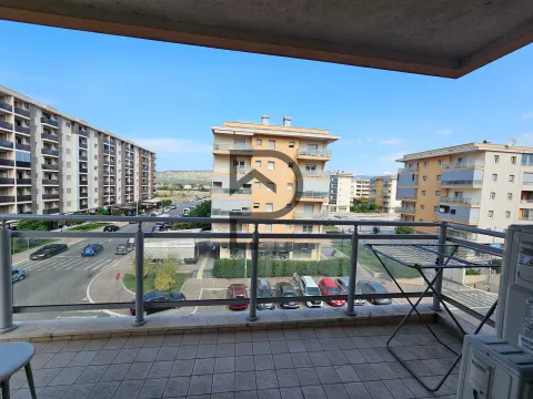 Rent, two bedroom apartment, 64m², City Kvart, Podgorica - image 3
