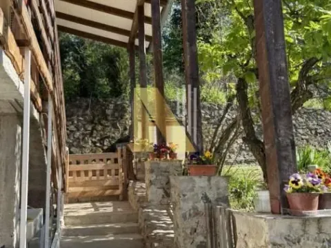 Prodaja, kuća, 195m², Sremska Kamenica, Petrovaradin - image 3