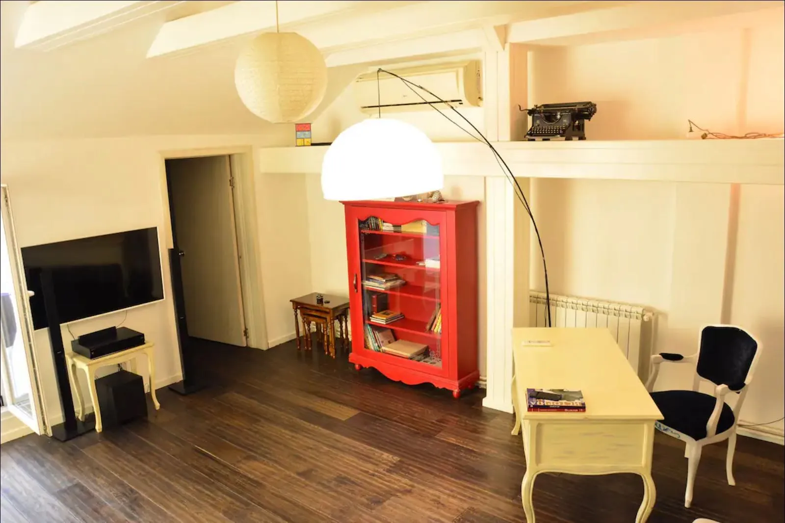 Prodaja, trosoban stan, 82m², Kalenić Pijaca, Vračar Sve Podlokacije