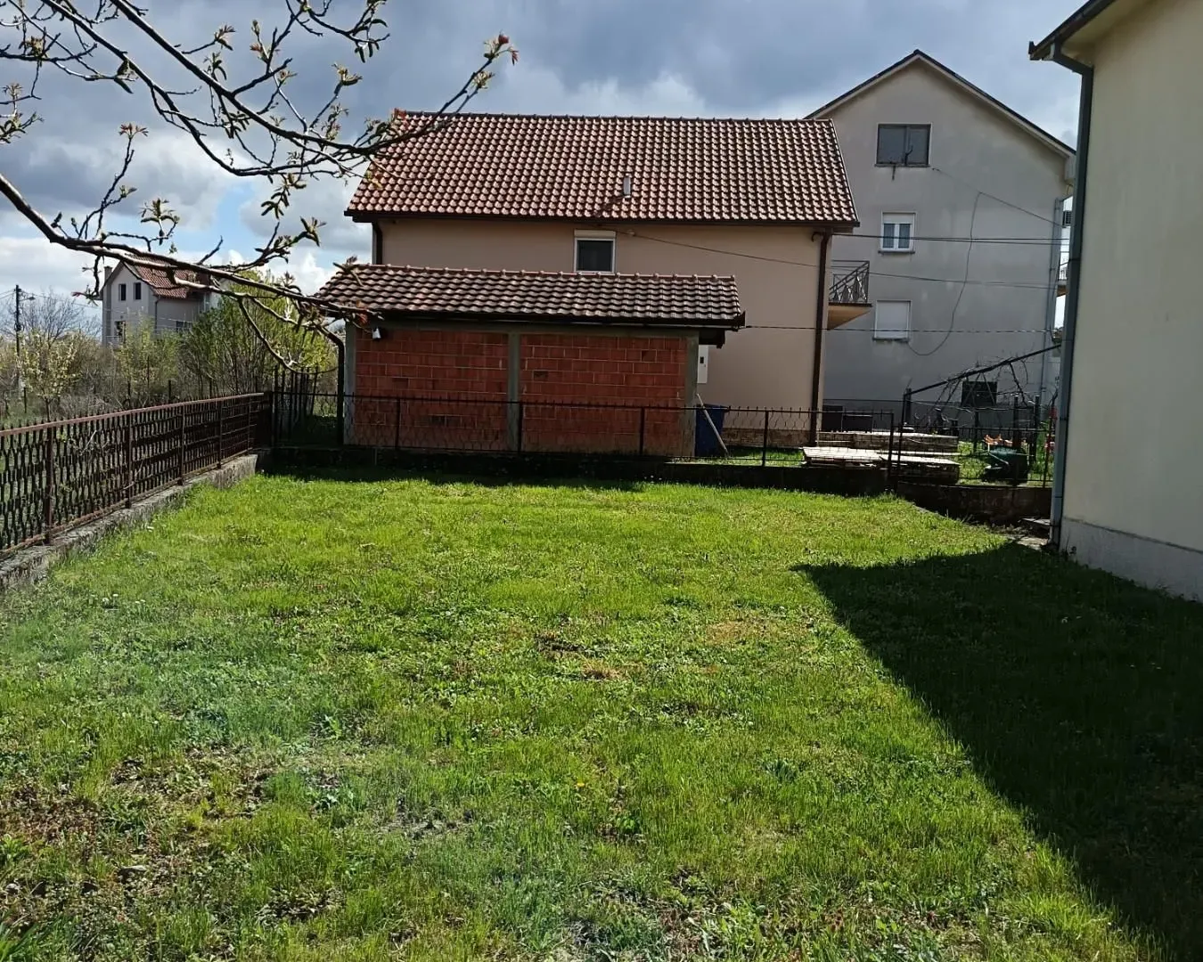 Sale, house, 300m², Sremčica, Beograd