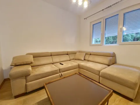 Rent, one bedroom apartment, 40m², Budva, Crna Gora - image 6