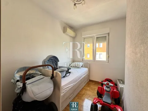 Prodaja, trosoban stan, 84m², Stari Aerodrom, Podgorica - image 13