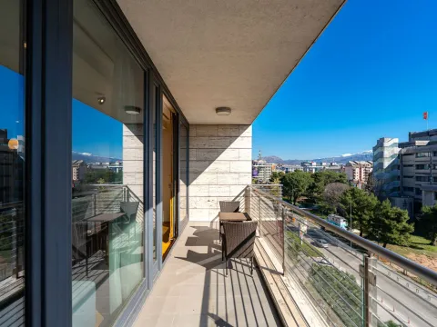 Rent, two bedroom apartment, 94m², Kod Capital Plaze, Podgorica - image 17