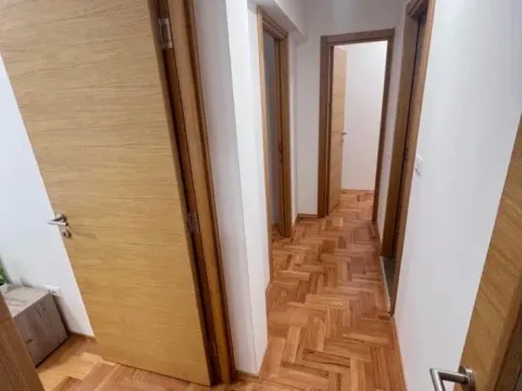 Izdavanje, dvosoban stan, 77m², Dubovica, Budva - image 11