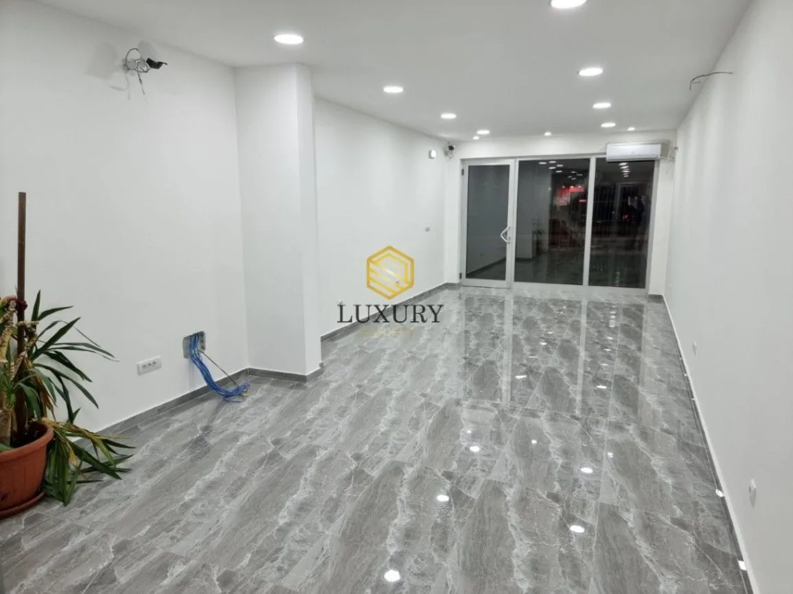 Rent, office space, 160m², Preko Morače, Podgorica