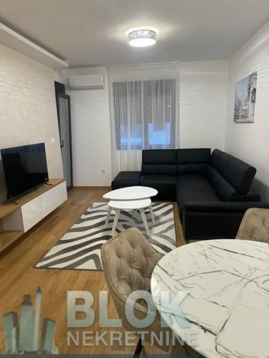 Izdavanje, jednosoban stan, 47m², City Kvart, Podgorica