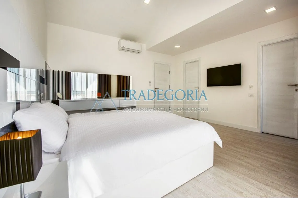 Prodaja, kuća, 180m², Tivat, Crna Gora
