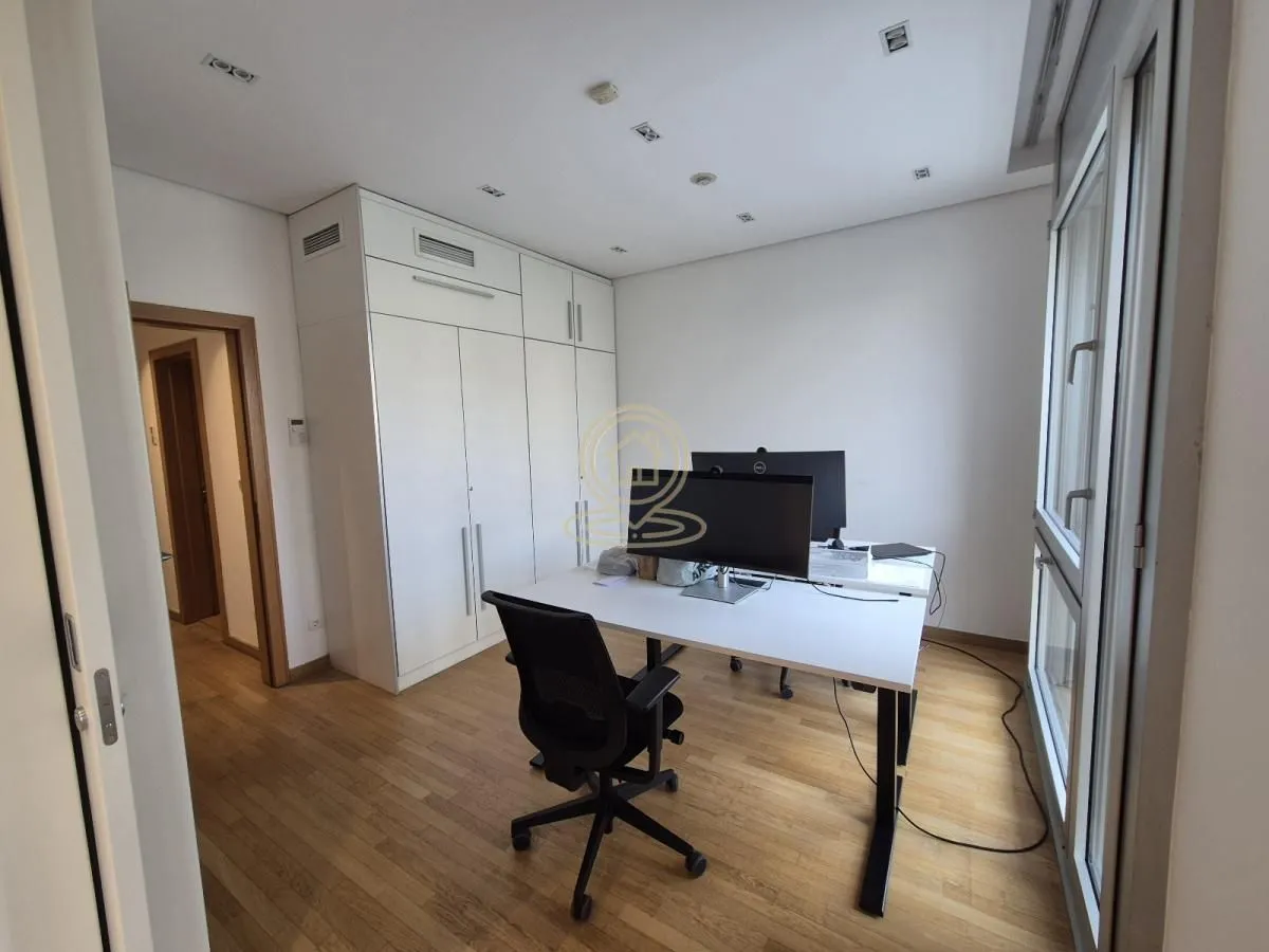 Izdavanje, poslovni prostor, 105m², Stari Grad, Beograd
