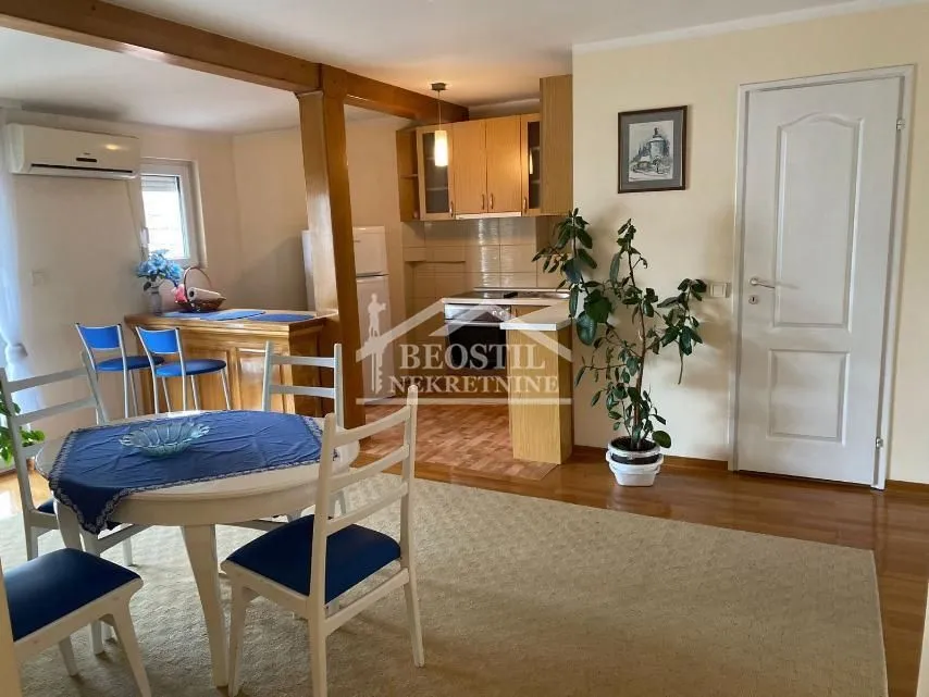 Prodaja, trosoban stan, 85m², Vračar Hram, Vračar Sve Podlokacije