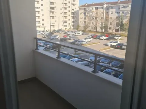 Izdavanje, jednosoban stan, 49m², Stari Aerodrom, Podgorica - image 3