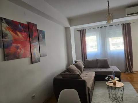 Izdavanje, dvosoban stan, 75m², City Kvart, Podgorica - image 4