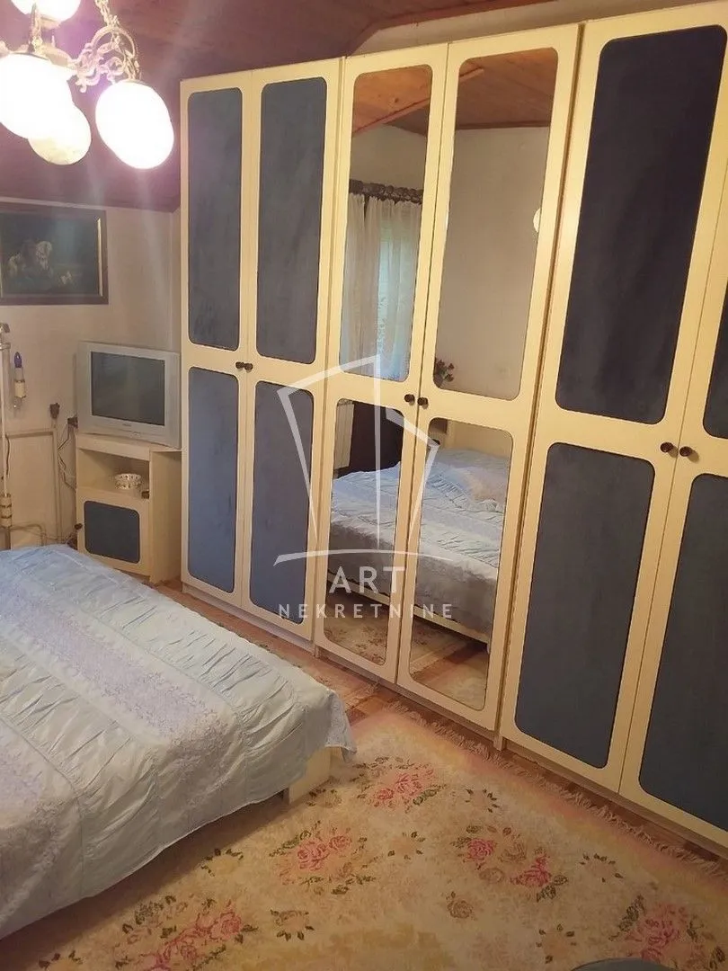 Prodaja, kuća, 275m², Zvezdarska Šuma, Zvezdara Sve Podlokacije