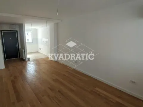 Prodaja, četvorosoban stan, 95m², Vukov Spomenik, Zvezdara Sve Podlokacije - image 2