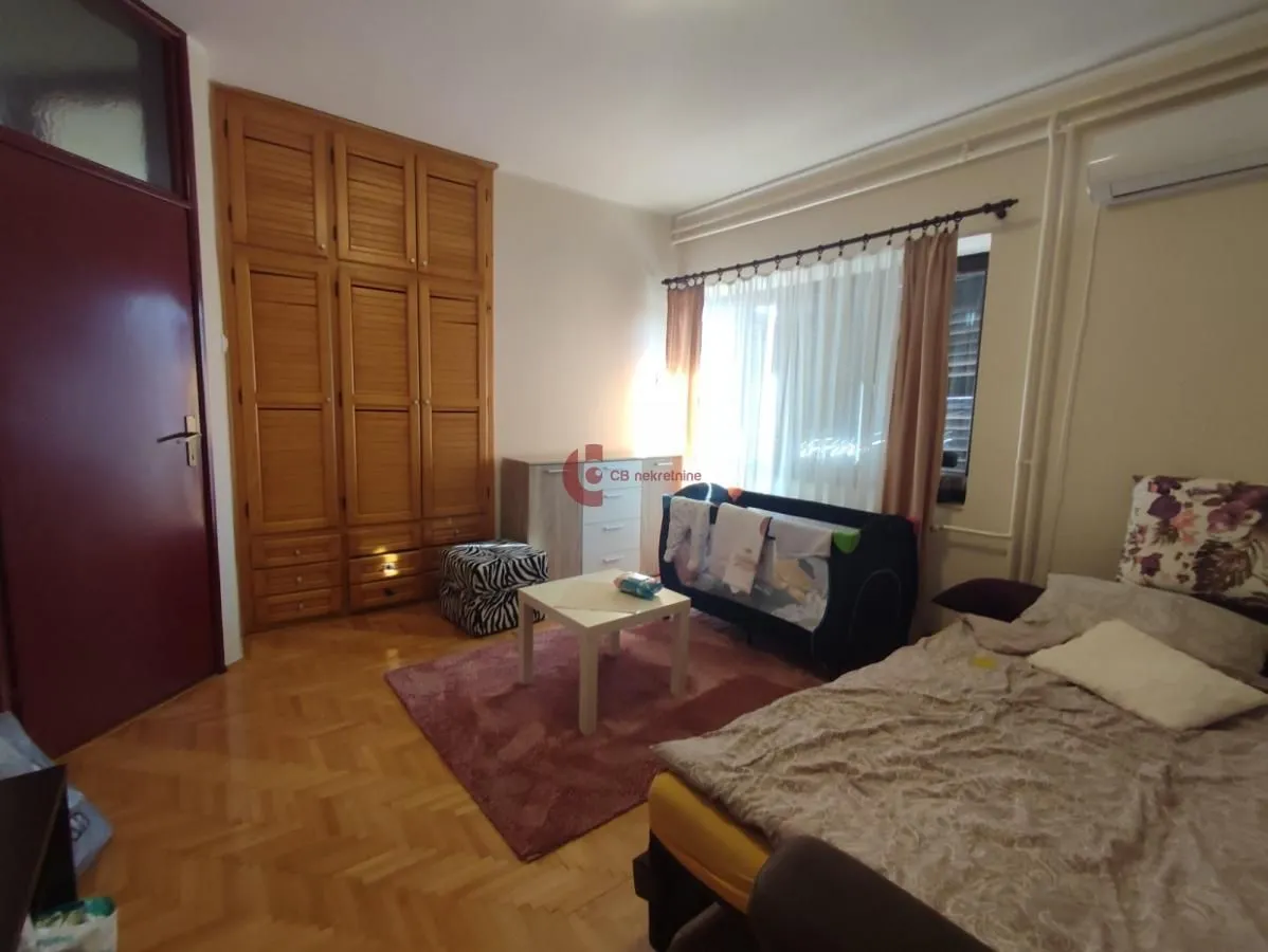 Prodaja, kuća, 268m², Kertvaroš, Subotica