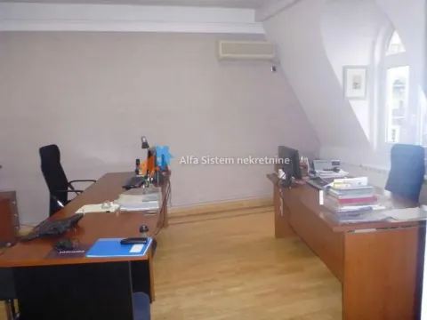 Izdavanje, stan, 220m², Stari Grad, Beograd - image 13