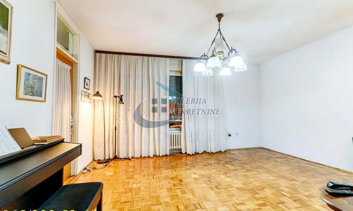 Sale, three bedroom apartment, 73m², Vračar Sve Podlokacije, Beograd