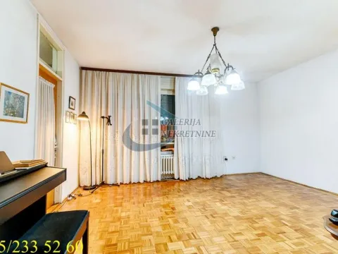 Stan in Vračar Sve Podlokacije