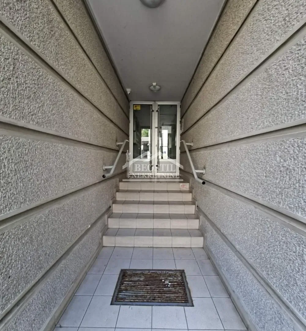 Rent, two bedroom apartment, 52m², Vračar Sve Podlokacije, Beograd