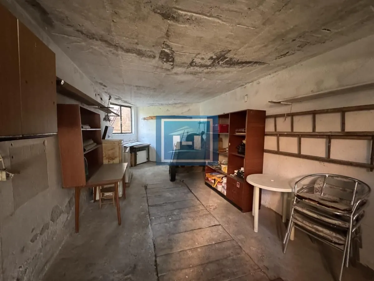 Prodaja, kuća, 226m², Ćele Kula, Niš