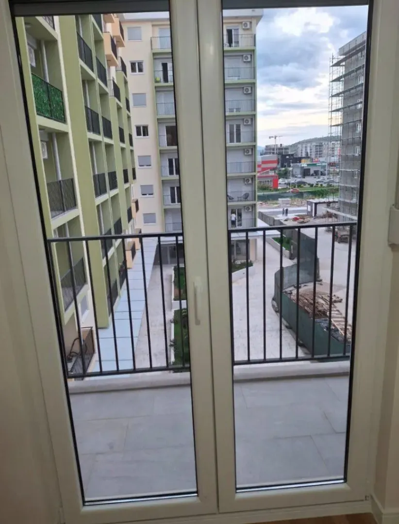 Rent, one bedroom apartment, 40m², Pobrežje, Podgorica